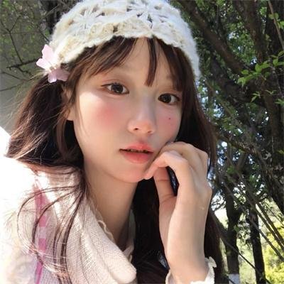 彩色房间海报