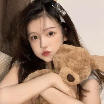 鱿鱼游戏海报