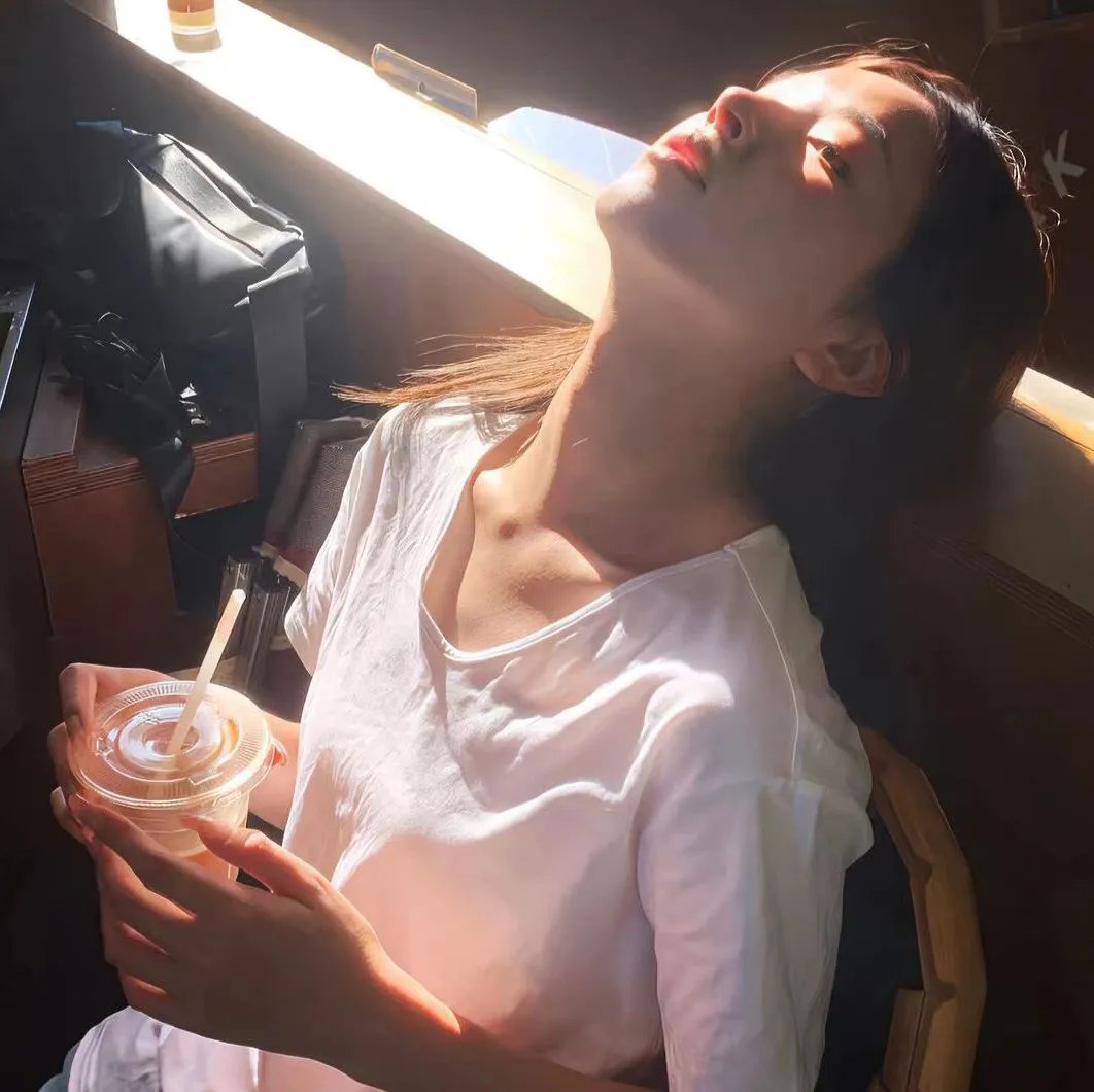 沉睡百万年海报